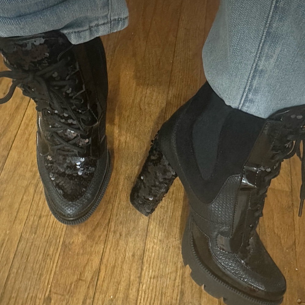 EUC CAPE ROBBIN Sequin Heeled Glam Boots 9